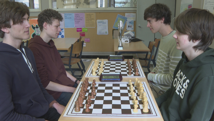 Team Sint-Barbaracollege wint BK schoolschaken