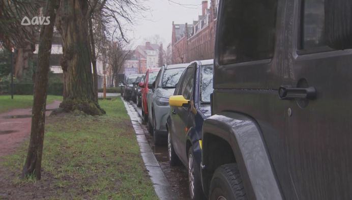 Autobanden laten leeglopen wordt in Gent straks beboet met een GAS-boete